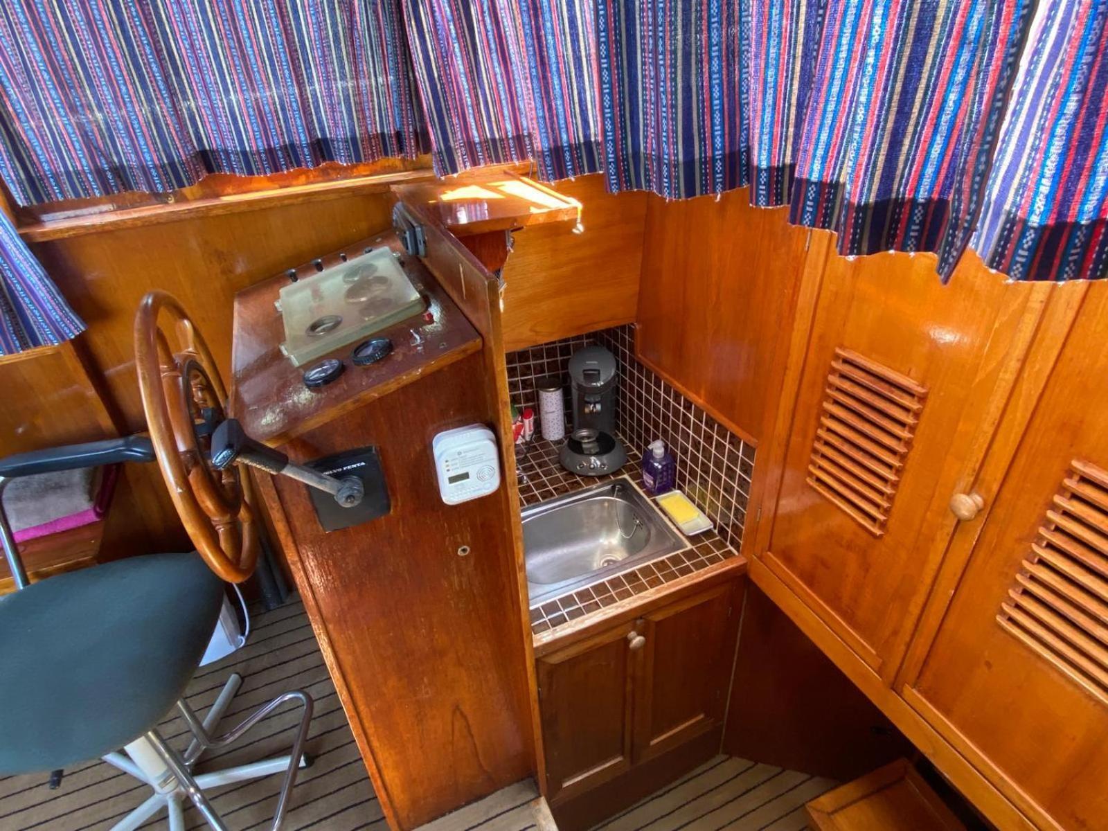 Отель Boat Stoer - Inclusief Sloep Jutrijp Экстерьер фото